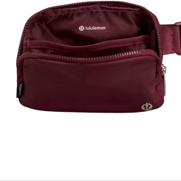 NWT LULULEMON EVERYWHERE BELT BAG - Picture 3 of 7